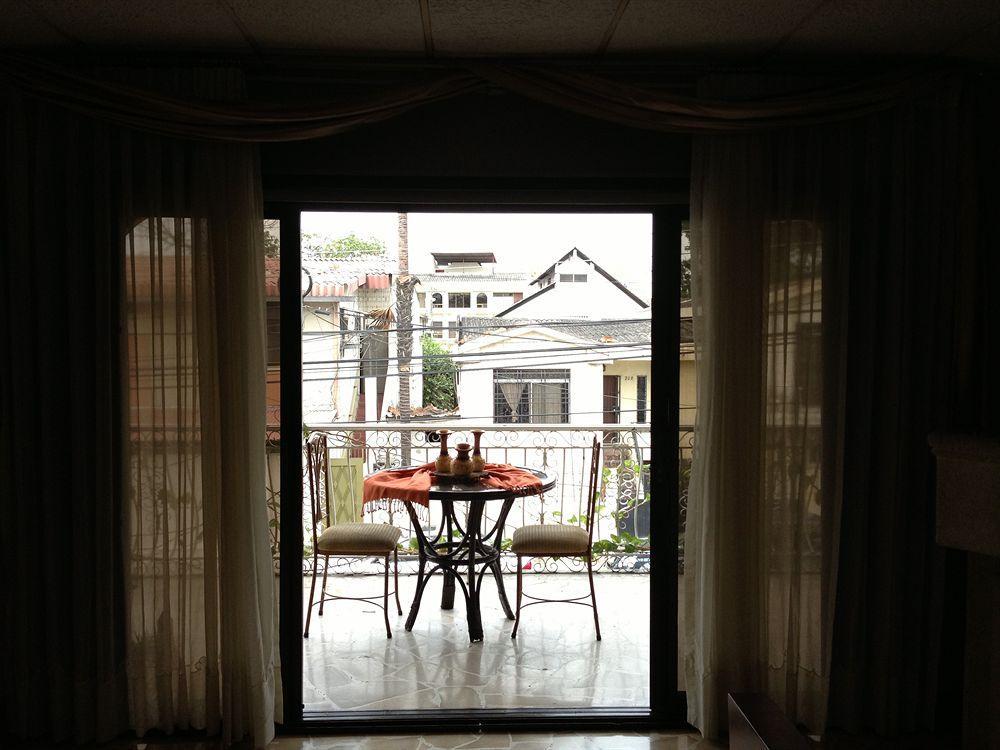 El Patio Suites II グアヤキル エクステリア 写真