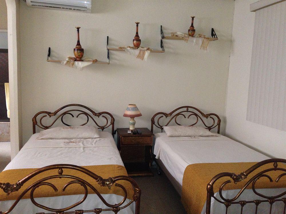 El Patio Suites II グアヤキル エクステリア 写真