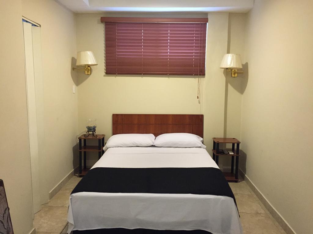 El Patio Suites II グアヤキル エクステリア 写真