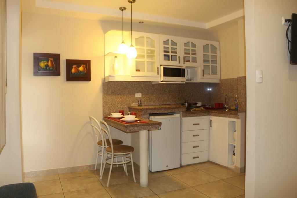 El Patio Suites II グアヤキル エクステリア 写真