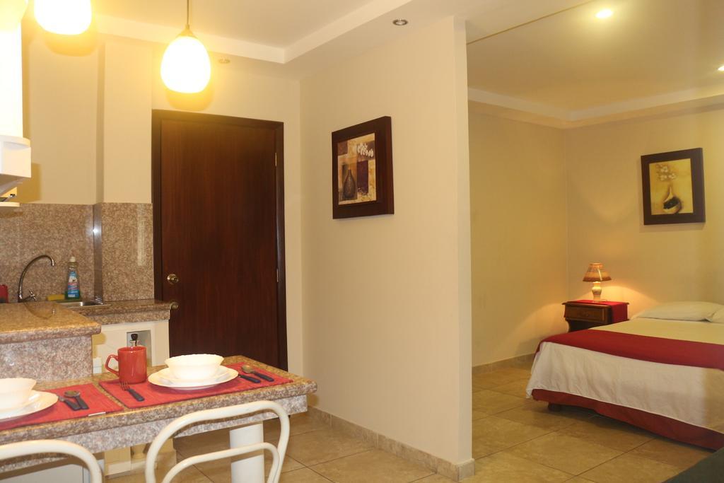 El Patio Suites II グアヤキル エクステリア 写真