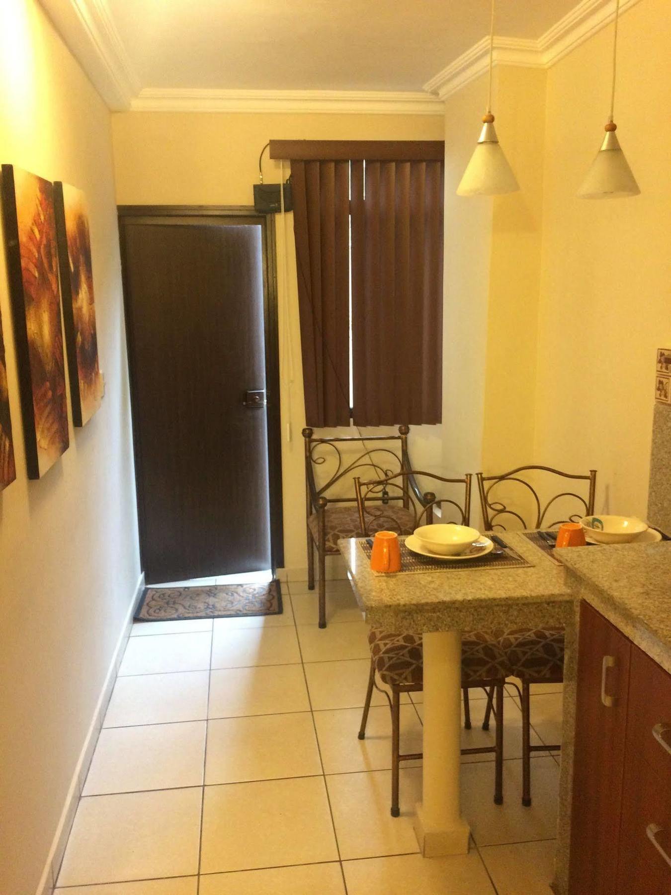 El Patio Suites II グアヤキル エクステリア 写真