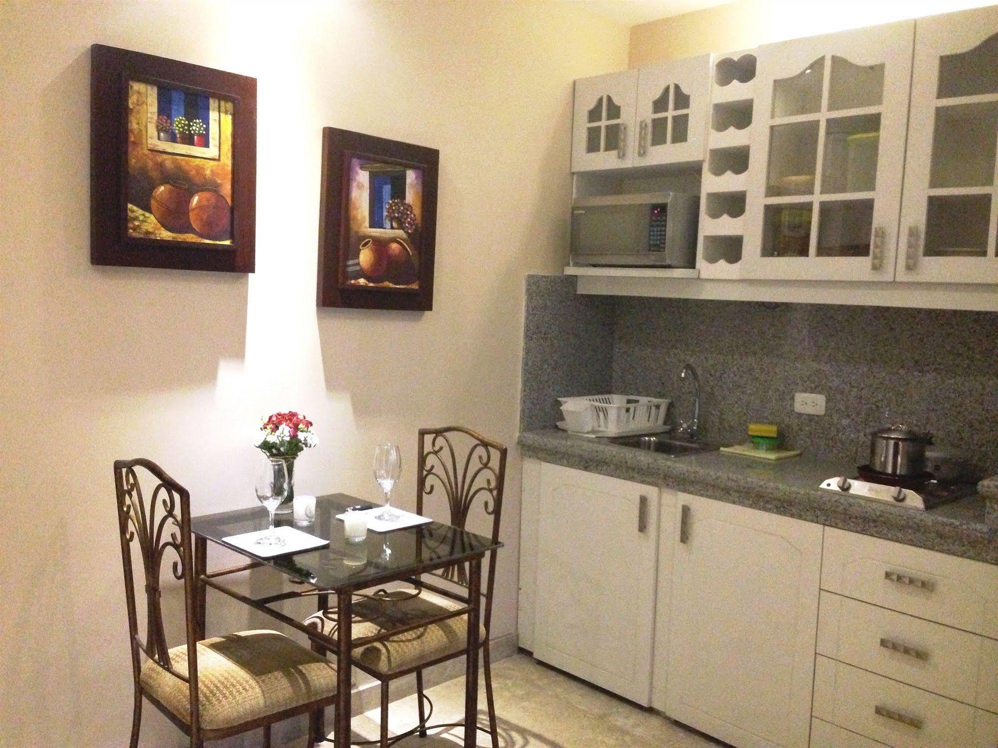 El Patio Suites II グアヤキル エクステリア 写真