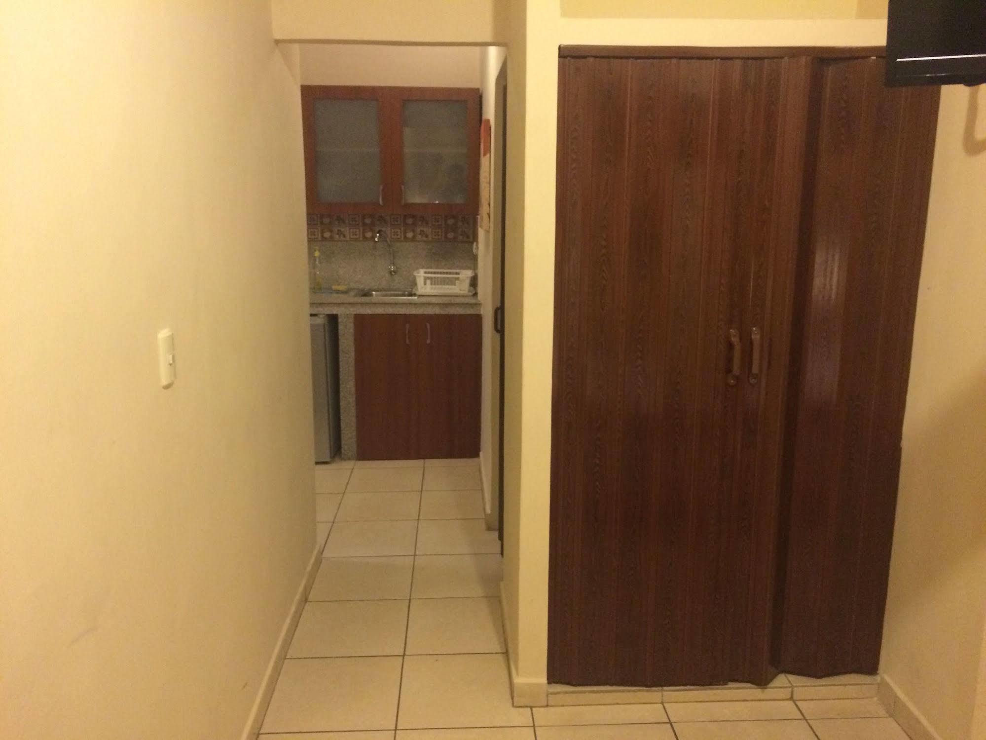 El Patio Suites II グアヤキル エクステリア 写真